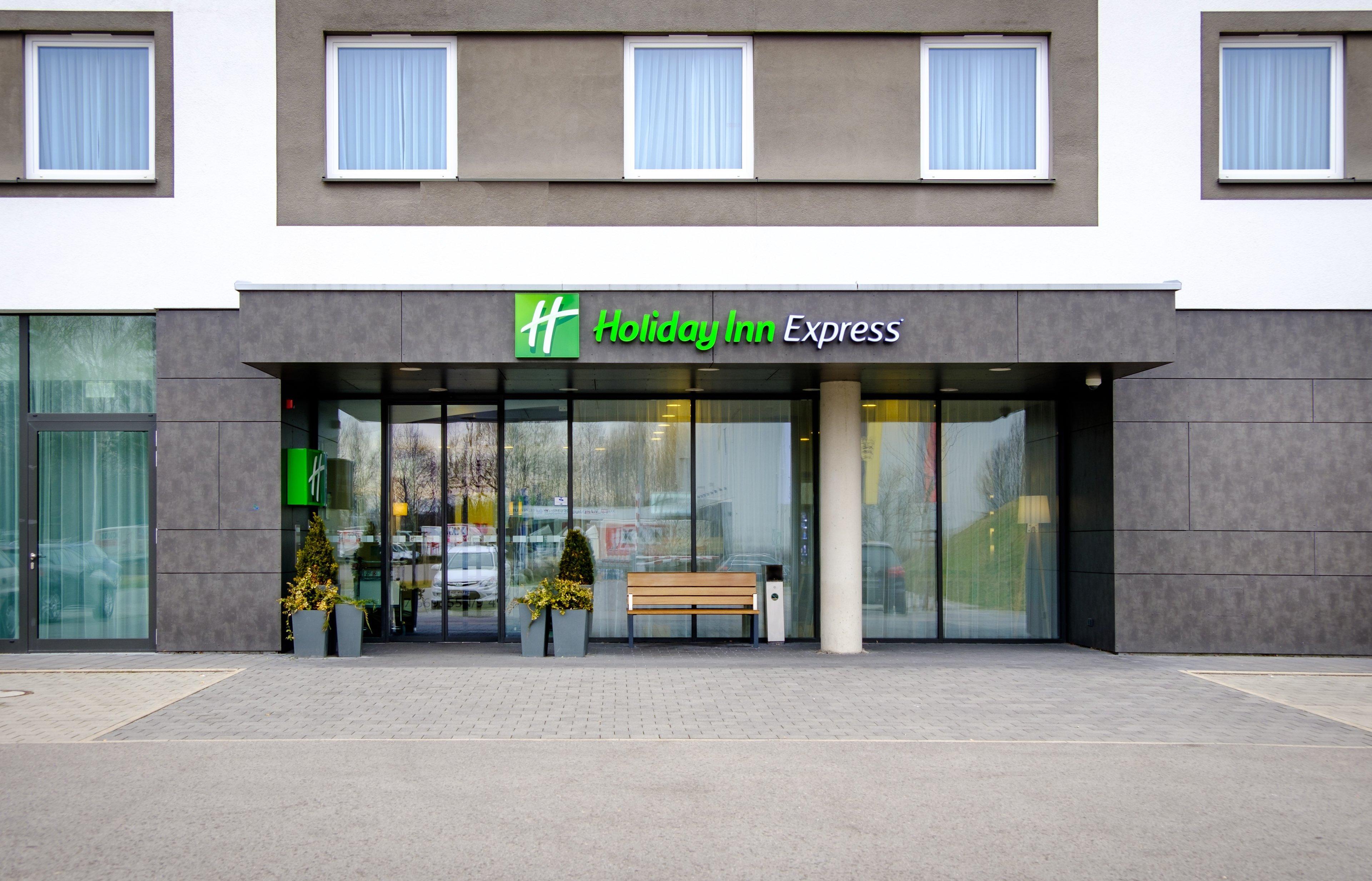 Holiday Inn Express Friedrichshafen, An Ihg Hotel Exterior foto